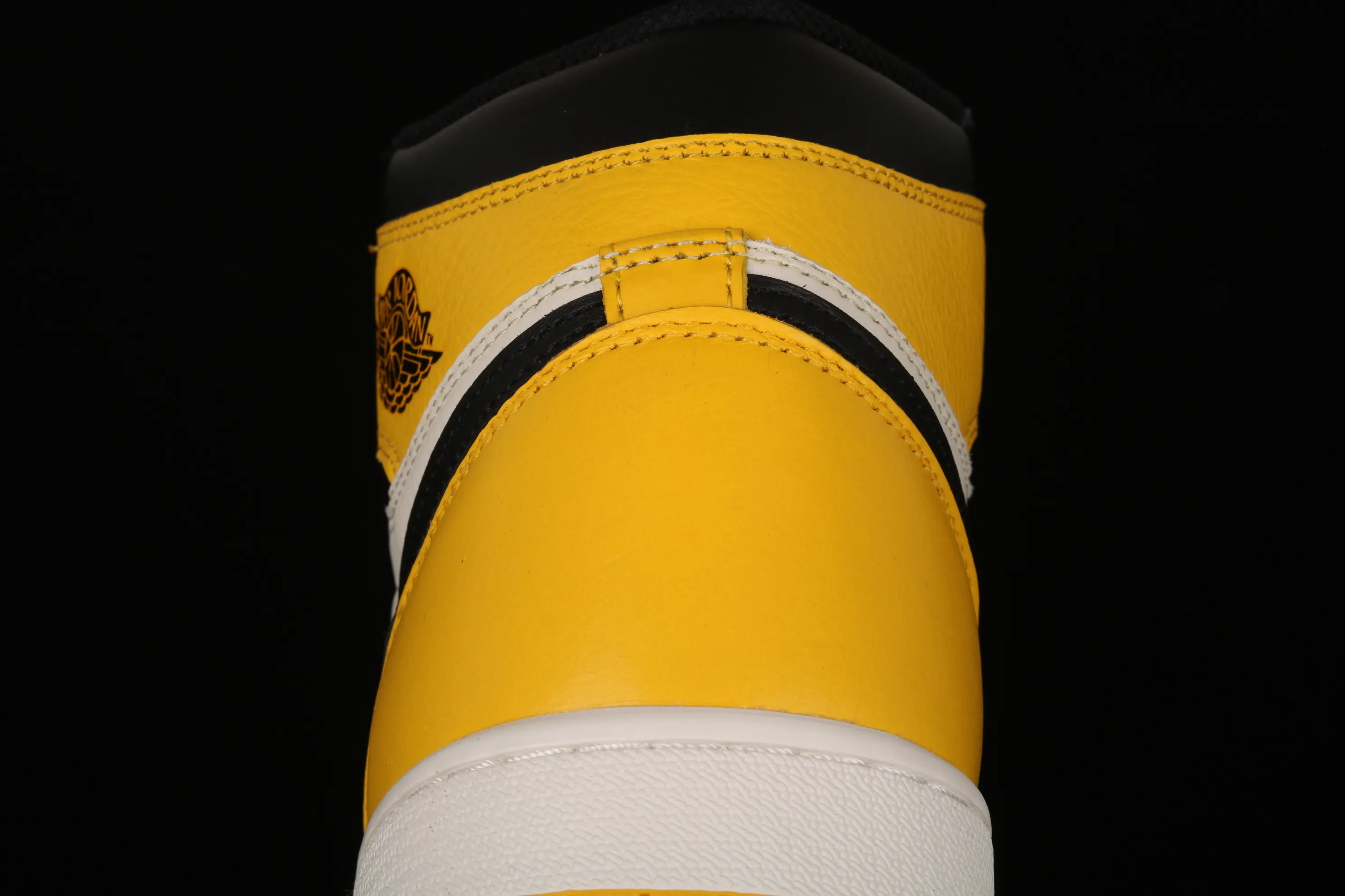 All categories Air Jordan Jordan series basketball shoes Air Jordan 1 High Air Jordan 1 Retro High OG "Yellow Toe" AJ1 Joe 1 new black and yellow toe AR1020-700